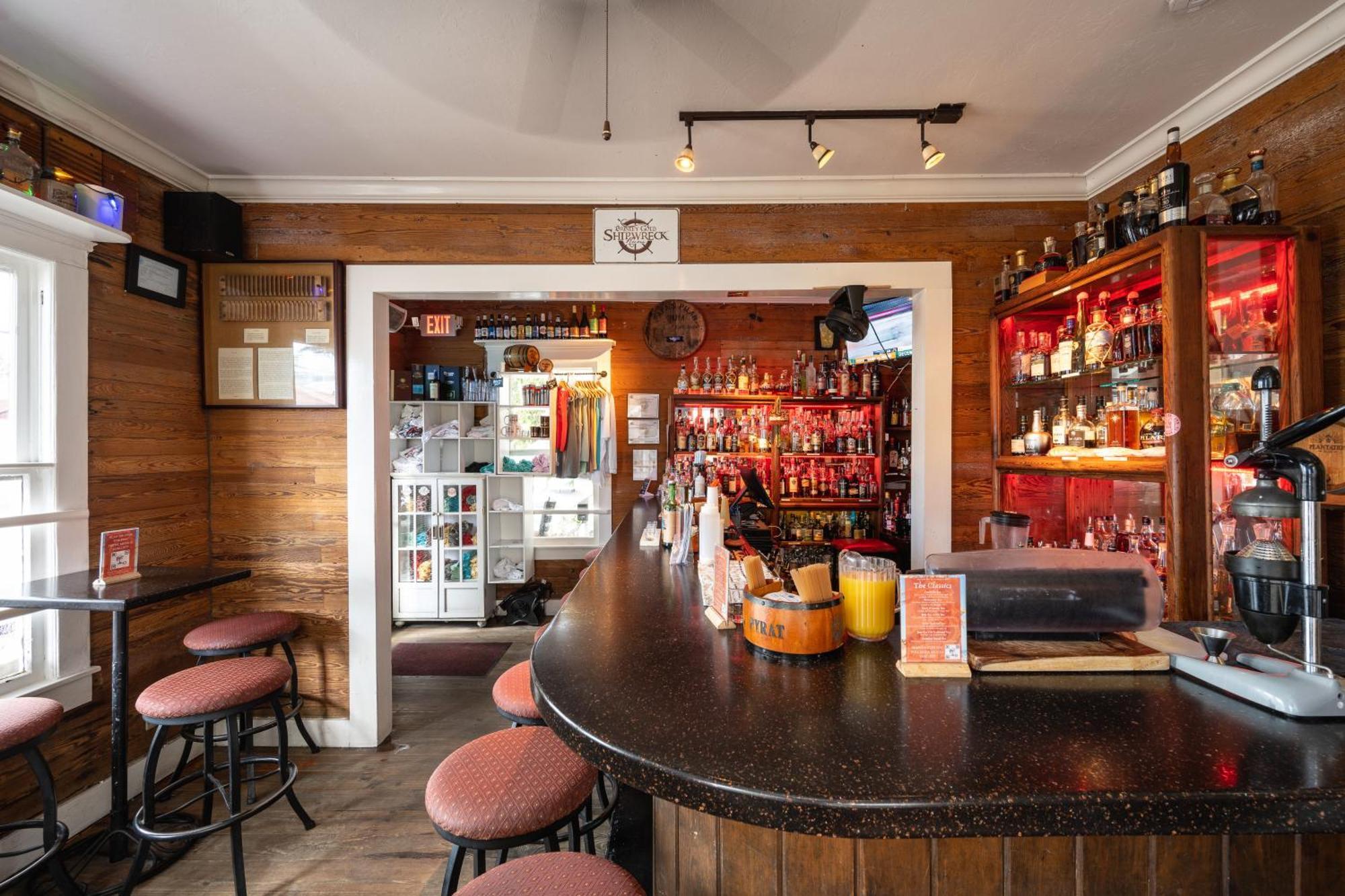 The Speakeasy Inn And Rum Bar Кей Уест Екстериор снимка